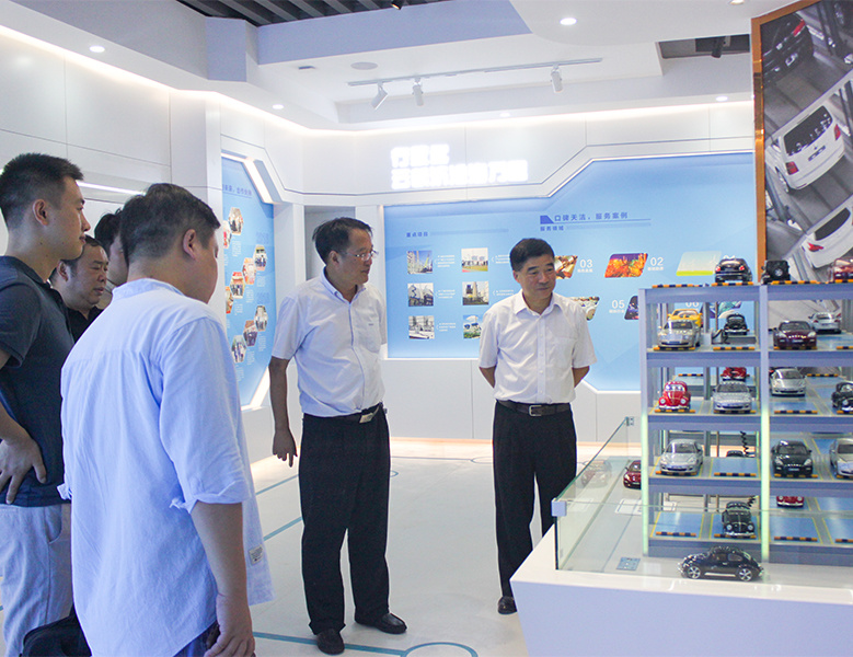 In August 2019, Qian Jianrong, deputy director of the Standing Committee of Zhuji Municipal People's Congress, visited 今年会com